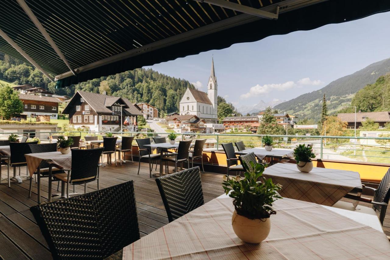 Hotel Hirschen Silbertal Exterior photo