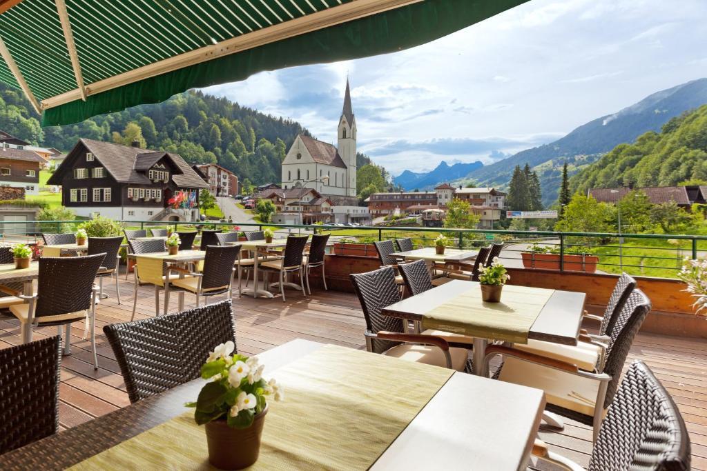 Hotel Hirschen Silbertal Exterior photo